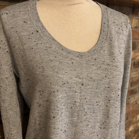 Loft Gray Speckled Long Sleeve Sweater Size Medium NWT - Picture 3 of 9